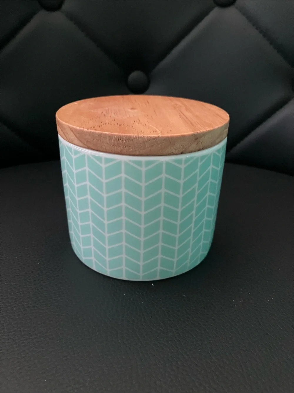 Vanilla Scented Candle with Wooden Lid